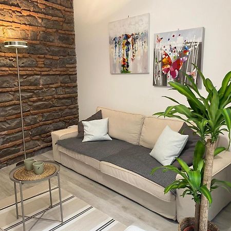 Apartment Alfonzetti-5 Min Walk To Central Train And Bus Station Catânia Exterior foto