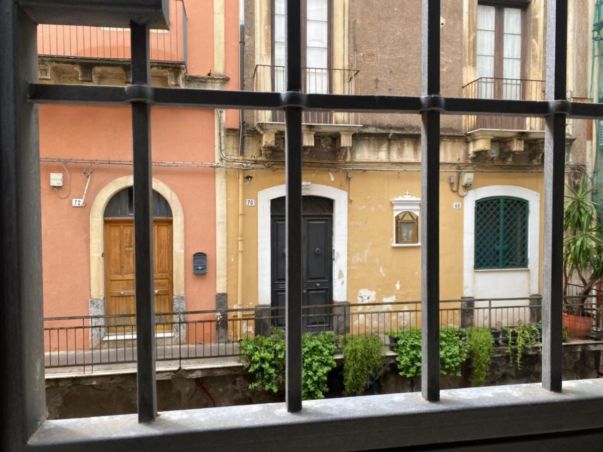 Apartment Alfonzetti-5 Min Walk To Central Train And Bus Station Catânia Exterior foto