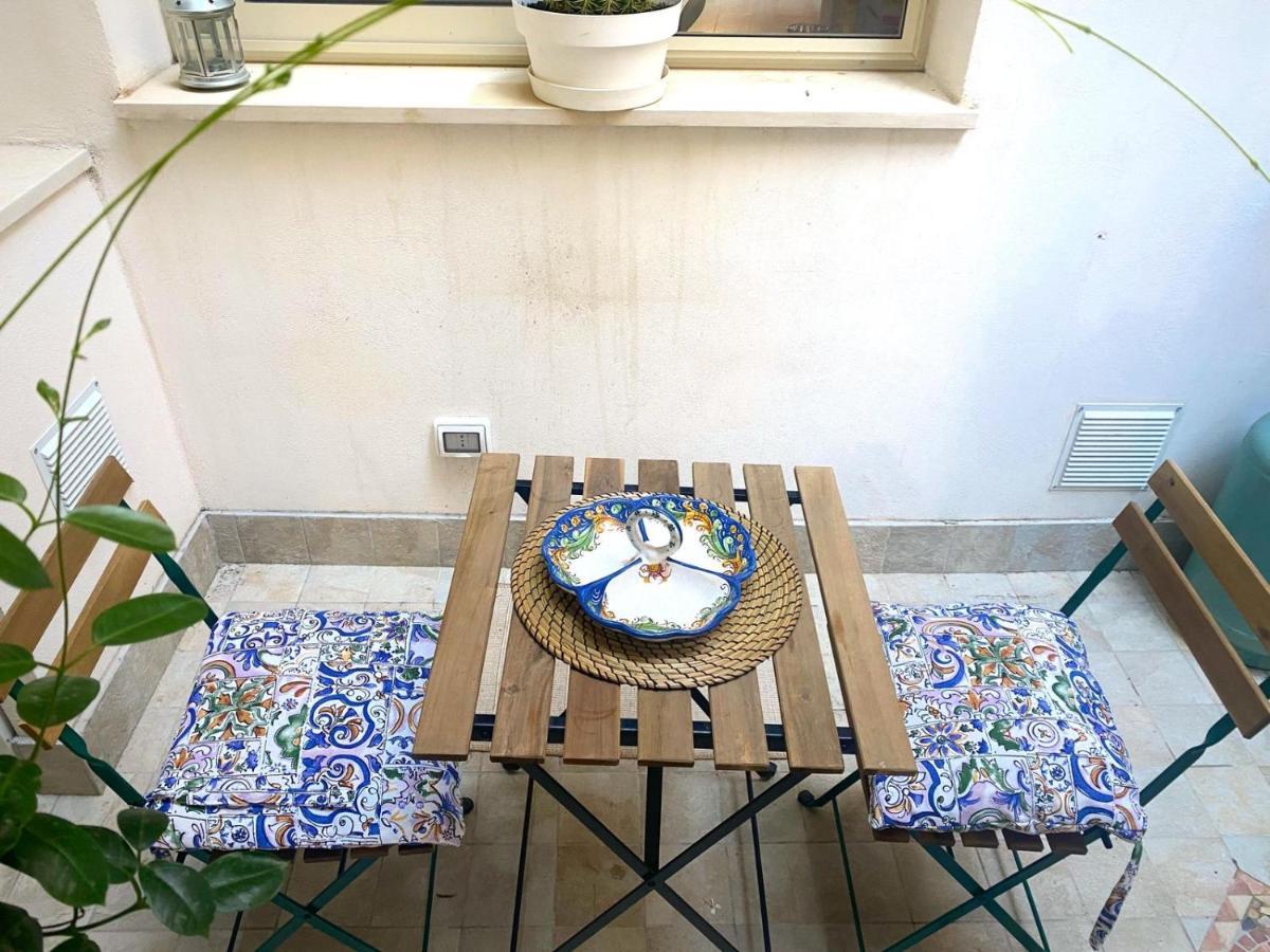 Apartment Alfonzetti-5 Min Walk To Central Train And Bus Station Catânia Exterior foto